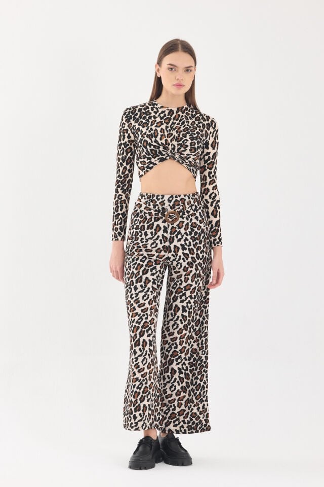ÖN BURGULU LEOPAR CROP