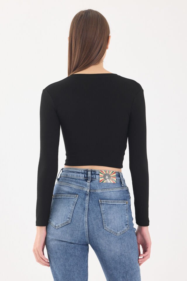 RİKLALI SİYAH CROP